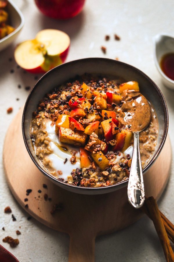 AMAZING-fried-apple-almond-butter-porridge-SO-easy-vegan-recipe-plantbased-simple-ingredients-quick-breakfast-gluten-free-3 fried apple almond butter porridge