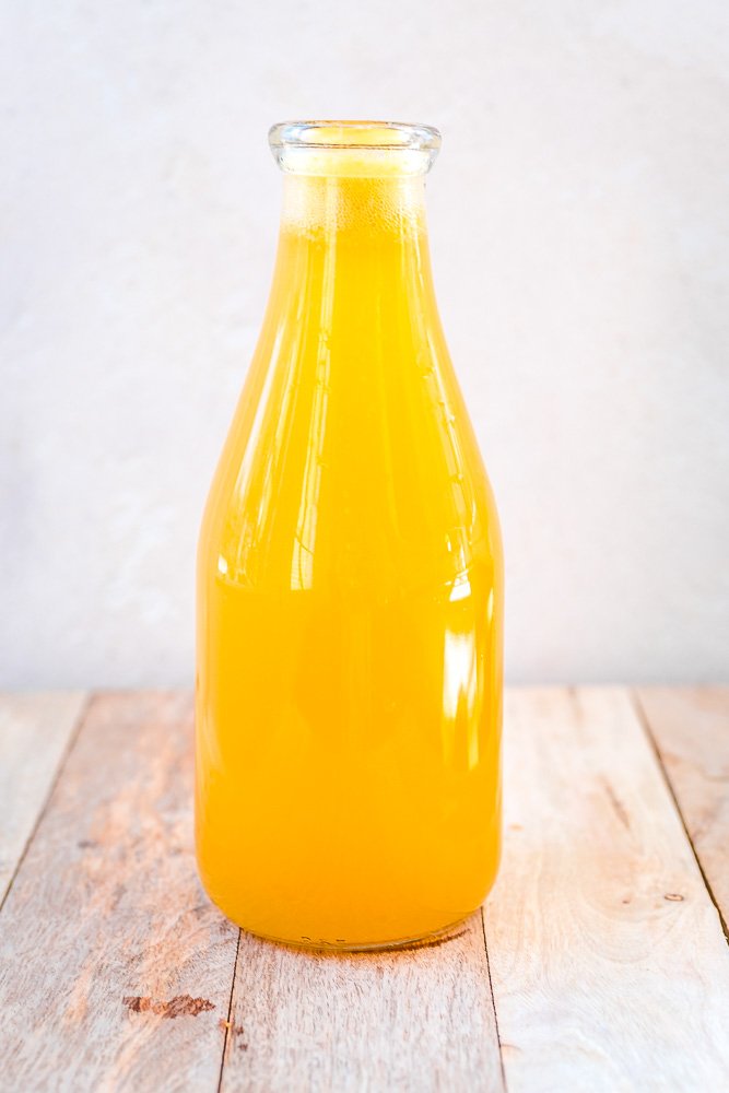 https://twospoons.ca/wp-content/uploads/2020/03/best-mimosa-recipe-easy-cocktail-drink-simple-2-ingredients-for-brunch-birthday-easter-with-prosecco-14.jpg